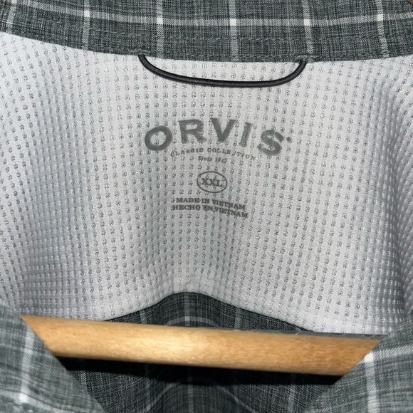 Orvis Men's Grey Checkered Shirt - Picture 3 of 6